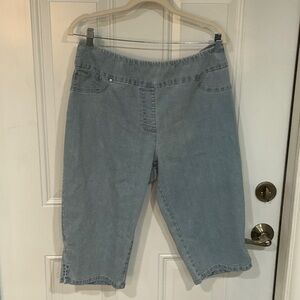 Ruby Rd. Light Blue Denim Capris